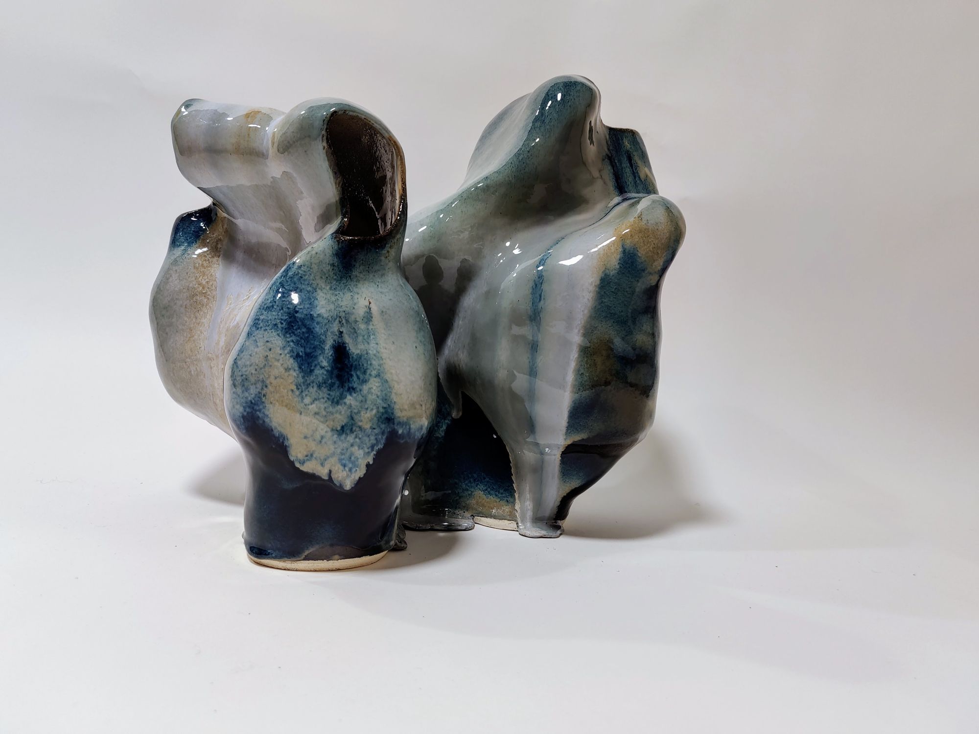 Intestant, 2023, Stoneware and glaze, 45 x 53 x 40 cm