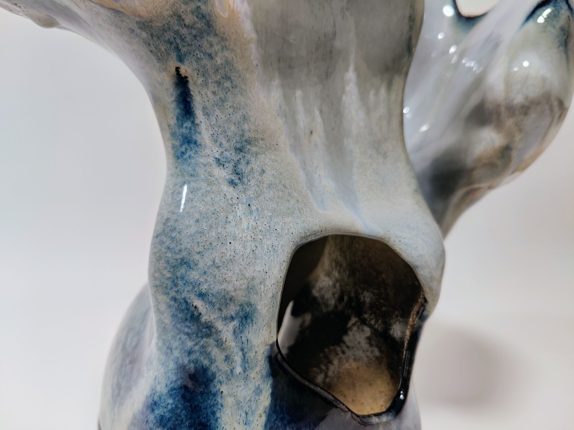 Movement, 2023, Stoneware and glaze, 57 x 50 x 30 cm