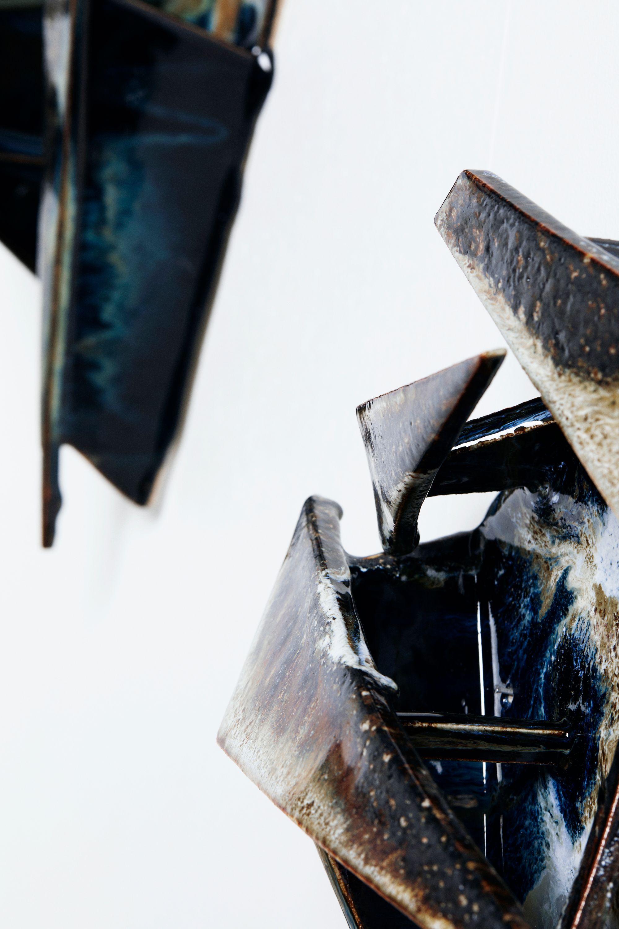 The end of the world is silent, 2021, Stoneware and glaze