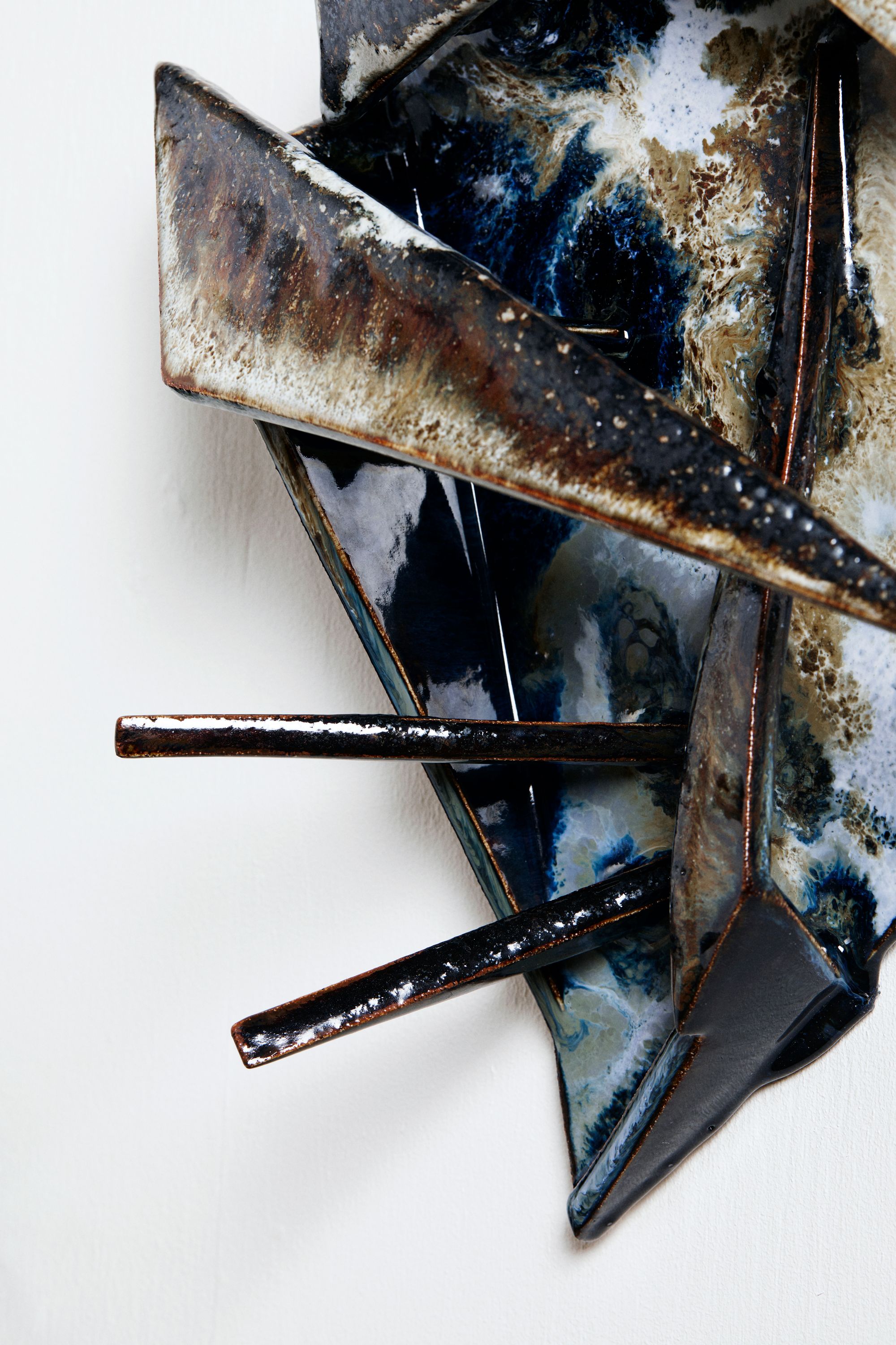 The end of the world is silent, 2021, Stoneware and glaze